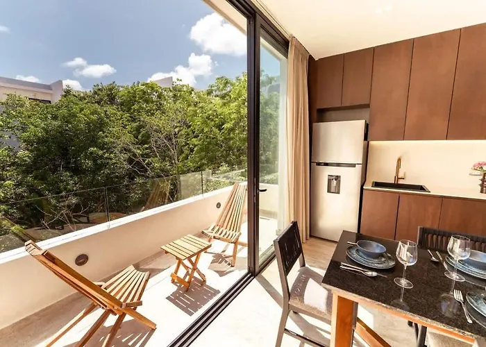 Sleek Penthouse Escape With Rooftop Pool Tulum