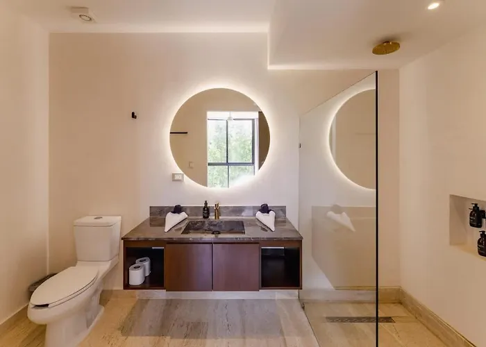 Sleek Penthouse Escape With Rooftop Pool Apartamento *