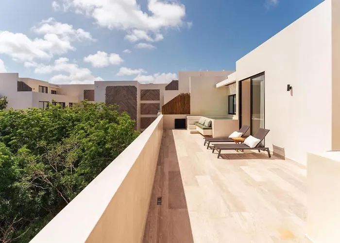 Apartamento Sleek Penthouse Escape With Rooftop Pool *