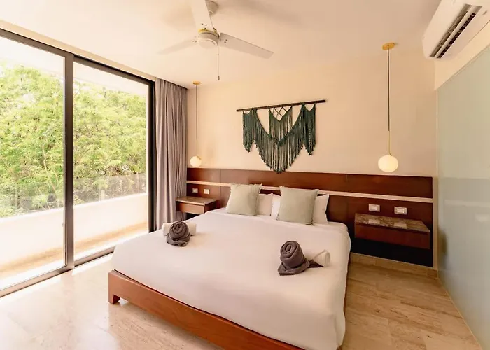 Sleek Penthouse Escape With Rooftop Pool * Tulum